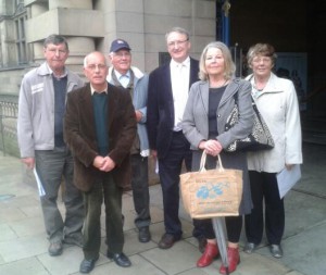  Photo: Local residents join Lib Dem campaigners Cllr Ian Auckland and  Steve Ayris  fighting to Protect Graves Park against Labour's Cobnar Cottage sell-off